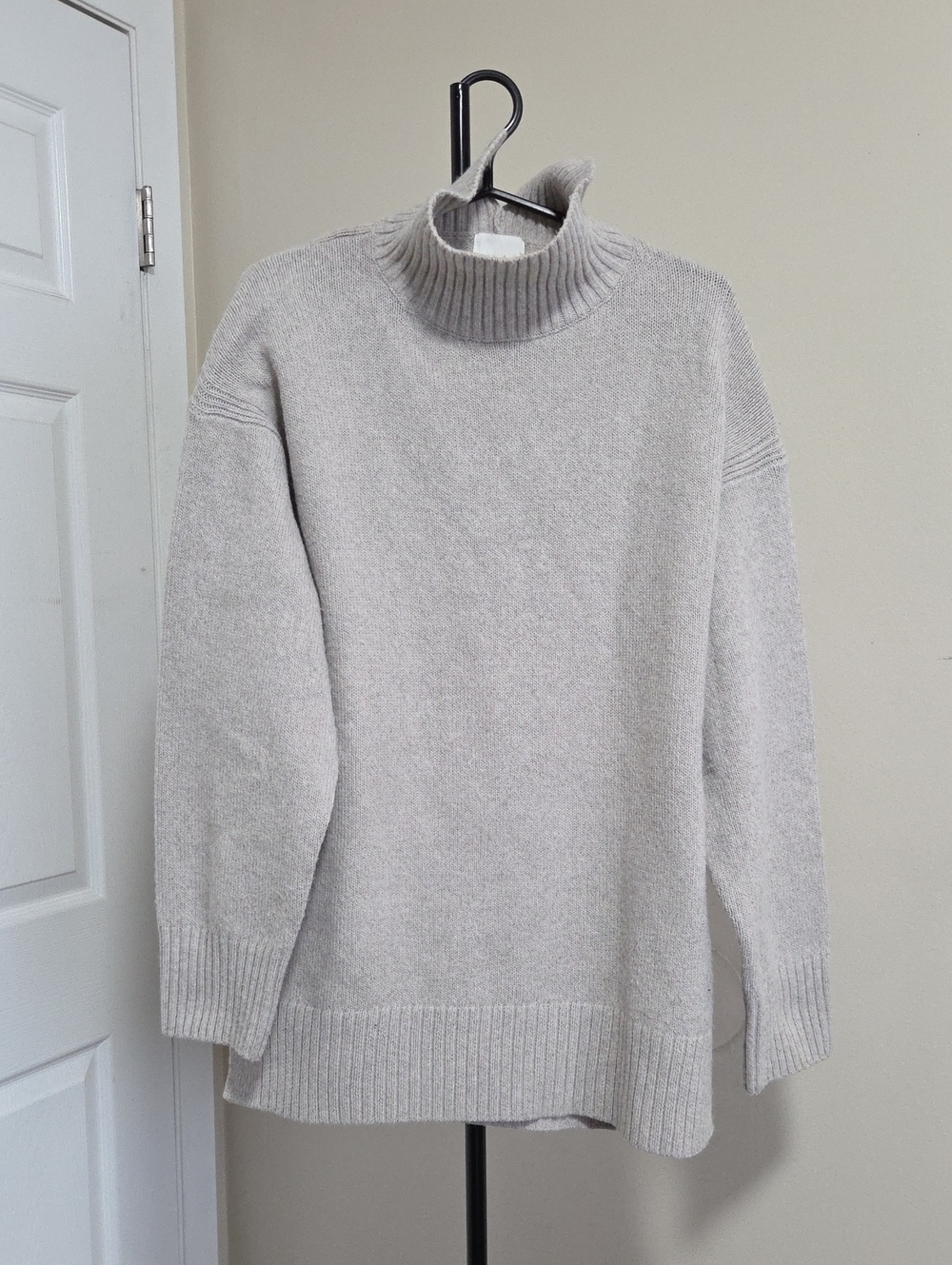H&M Light Gray Oversized Turtleneck Sweater
